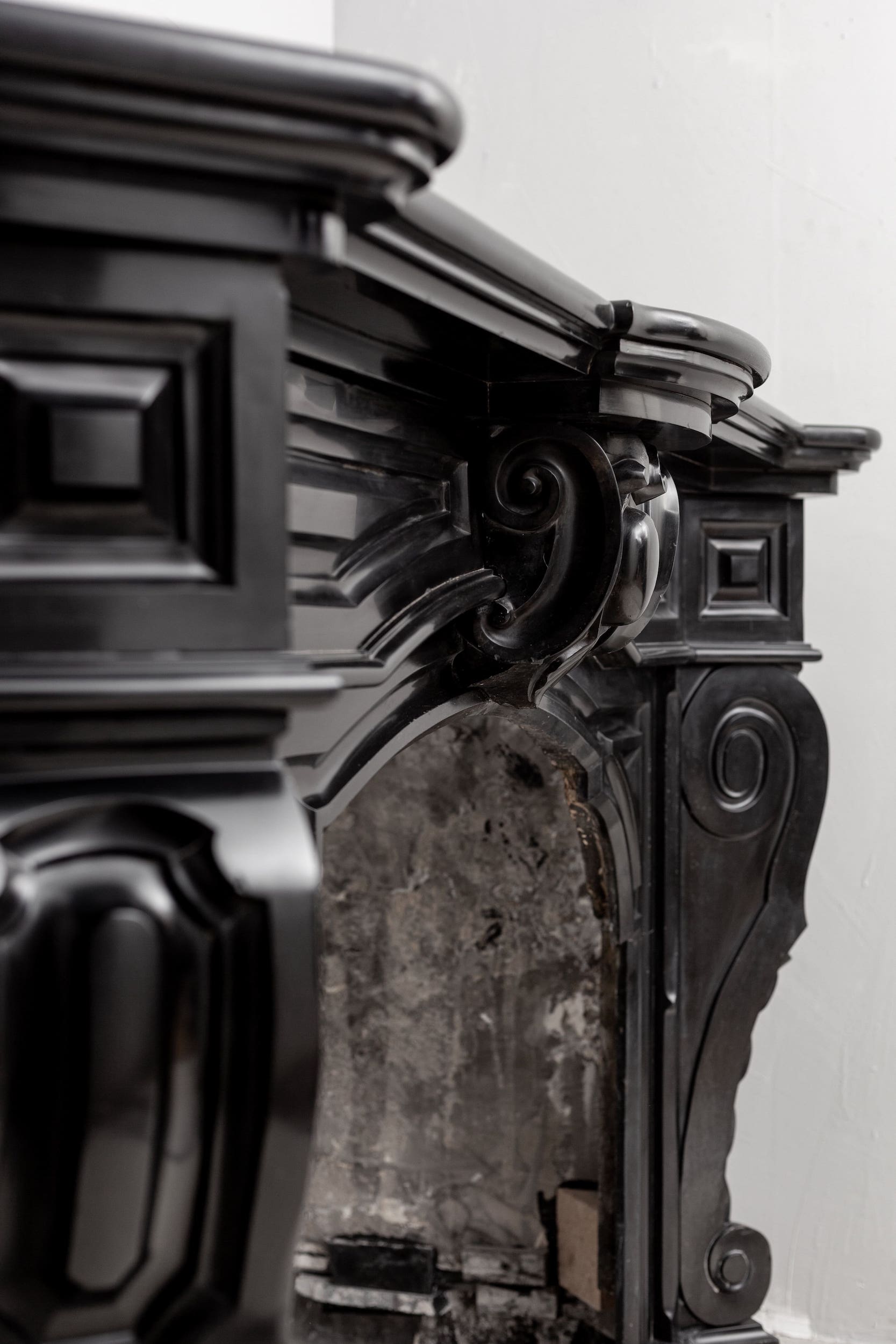 Black marble, surround fireplace, noir de maizy.
