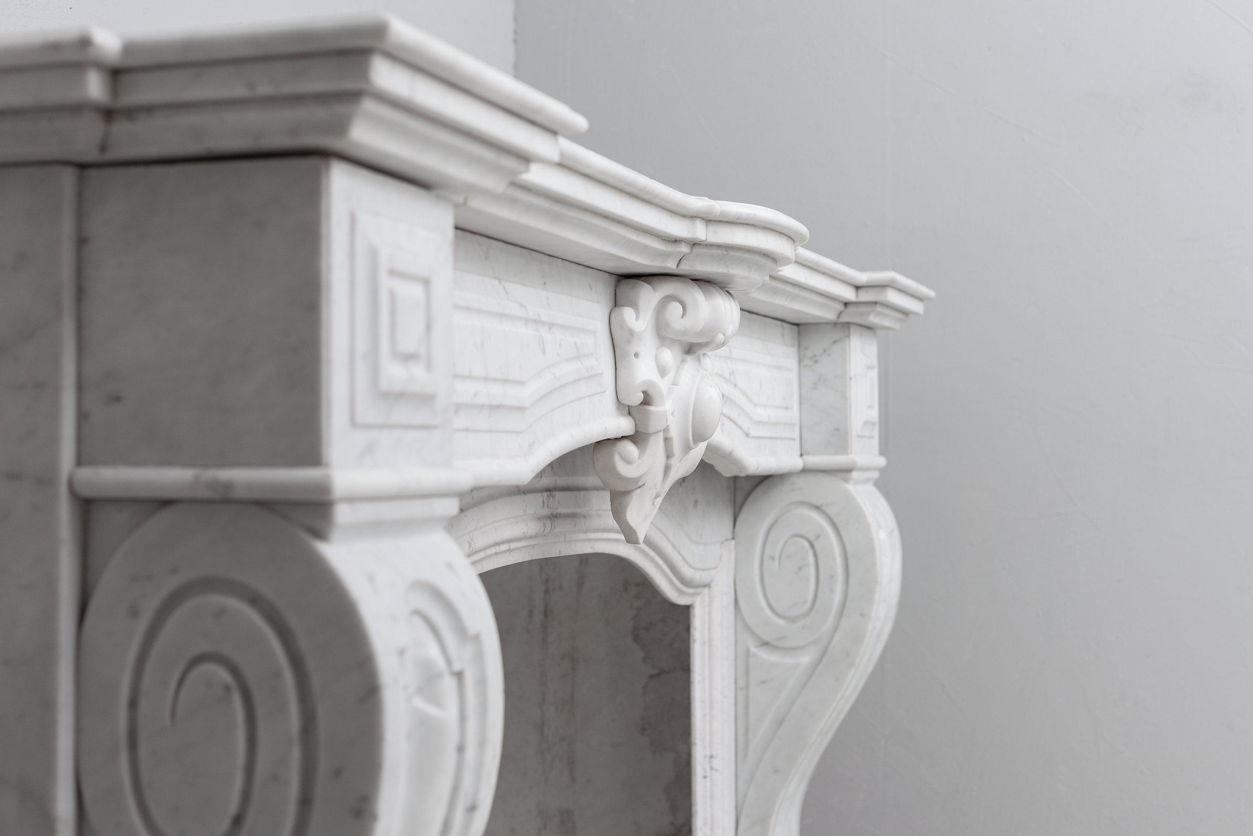 White marble, surround fireplace, white carrara marble.