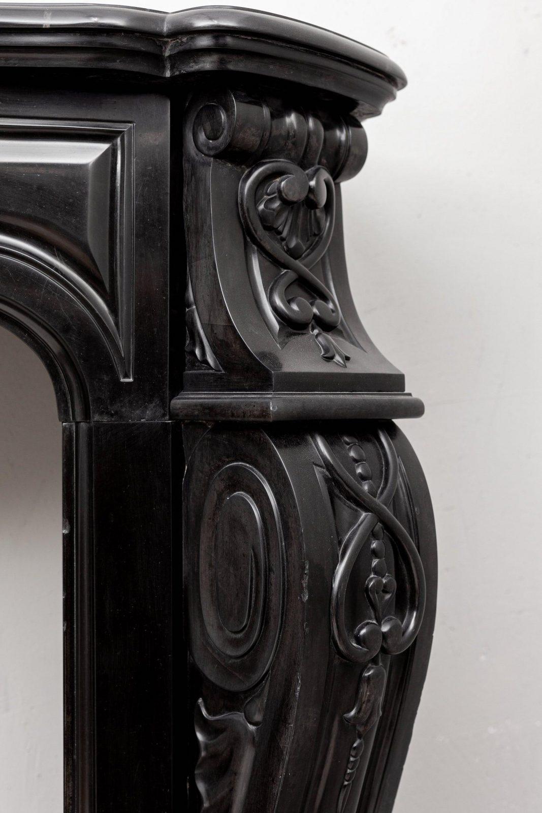 Black marble, front fireplace, noir de maizy.
