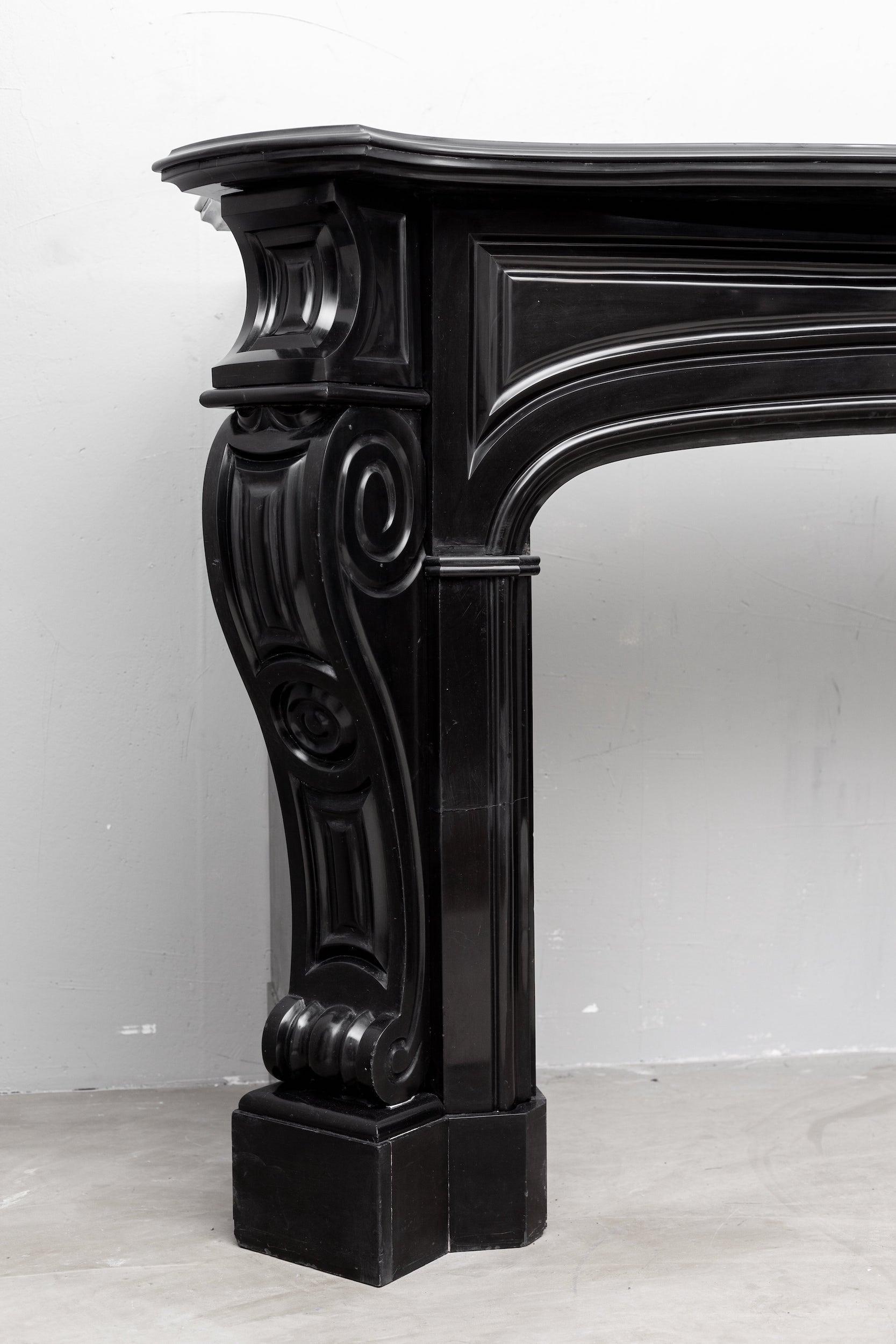 Black marble, surround fireplace, noir de maizy.