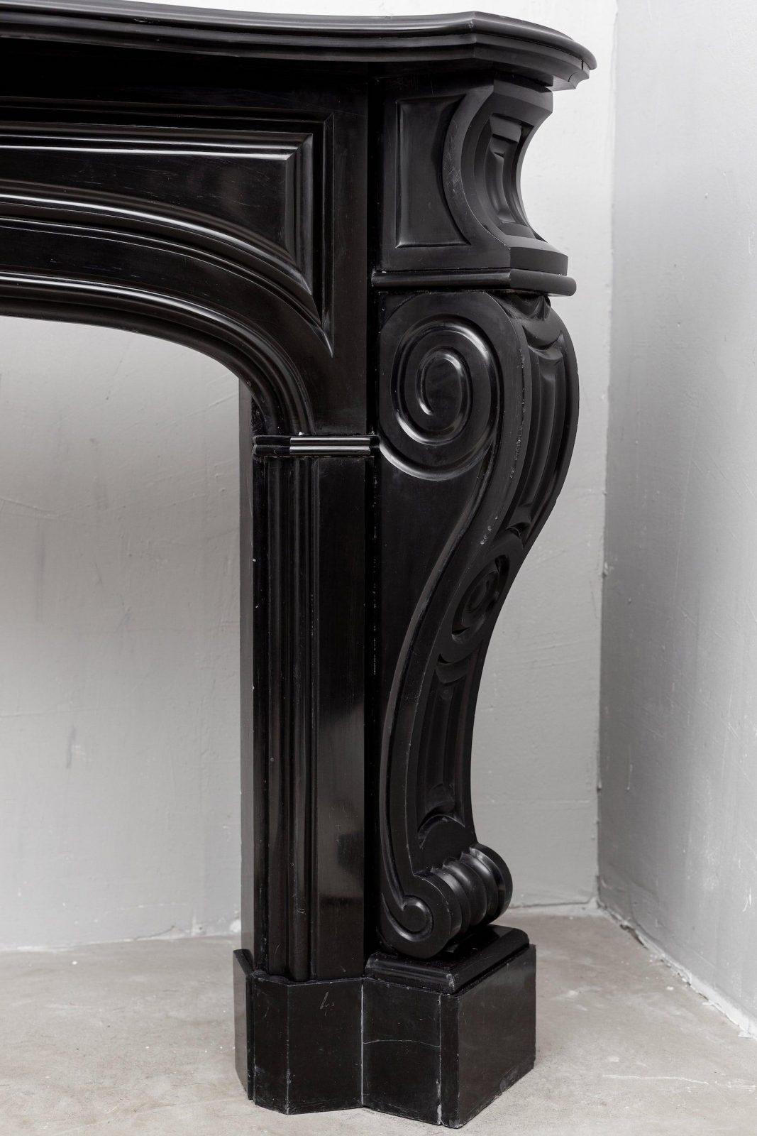Black marble, surround fireplace, noir de maizy.