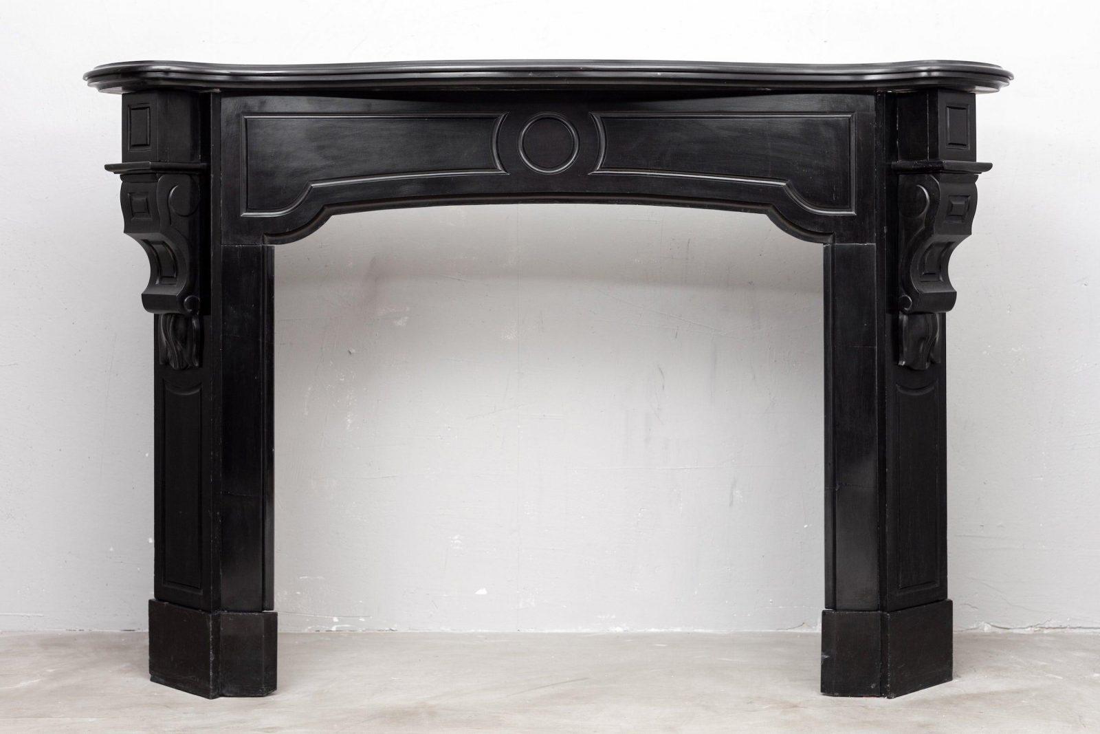 Black marble, surround fireplace, noir de maizy.