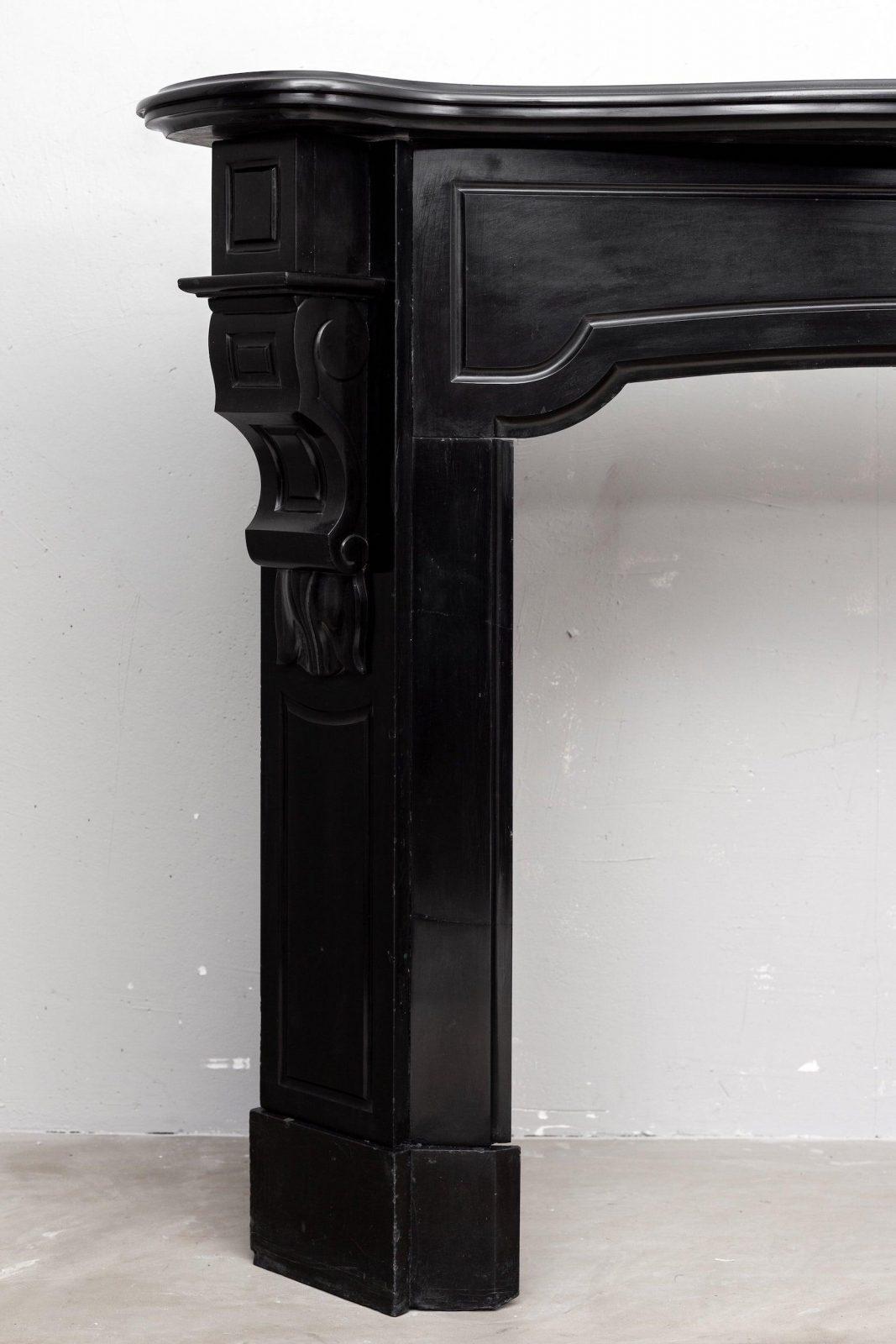 Black marble, surround fireplace, noir de maizy.