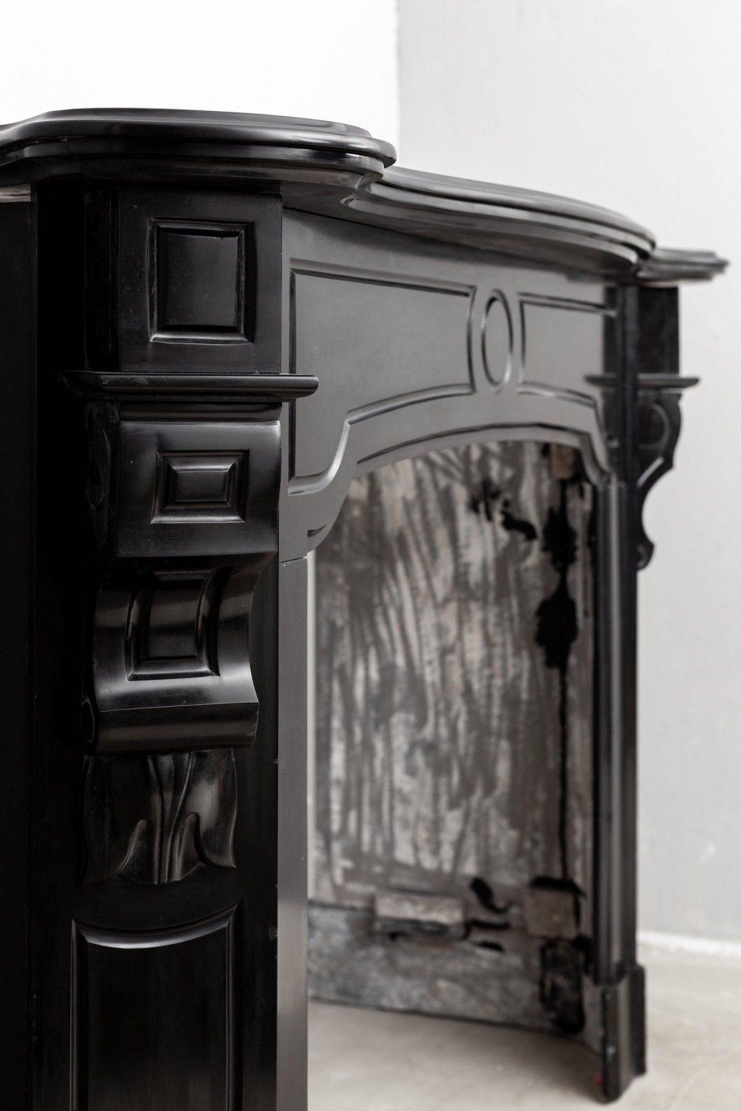 Black marble, surround fireplace, noir de maizy.