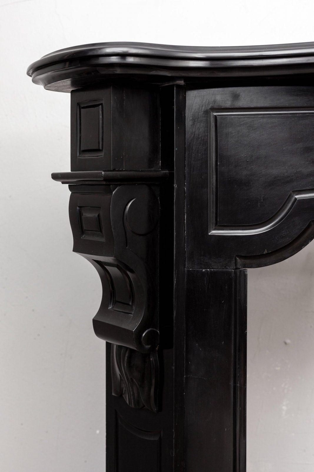 Black marble, surround fireplace, noir de maizy.