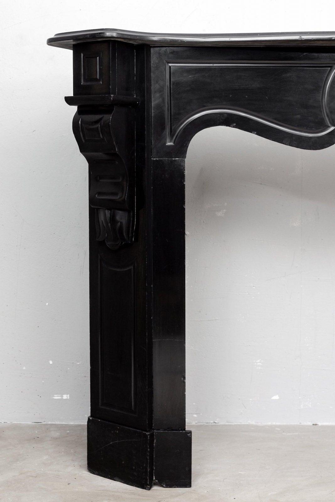 Black marble, surround fireplace, noir de maizy.