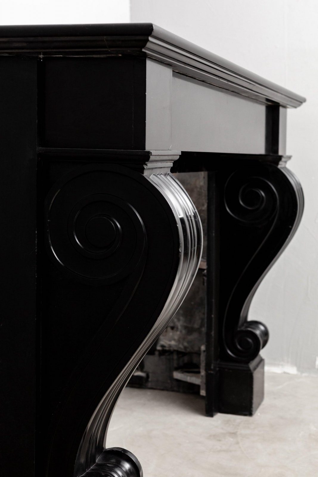 Black marble, surround fireplace, noir de maizy.