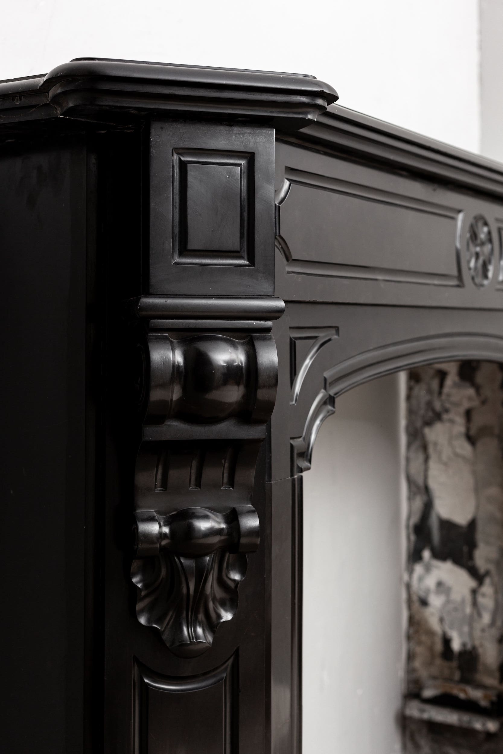 Black marble, surround fireplace, noir de maizy.