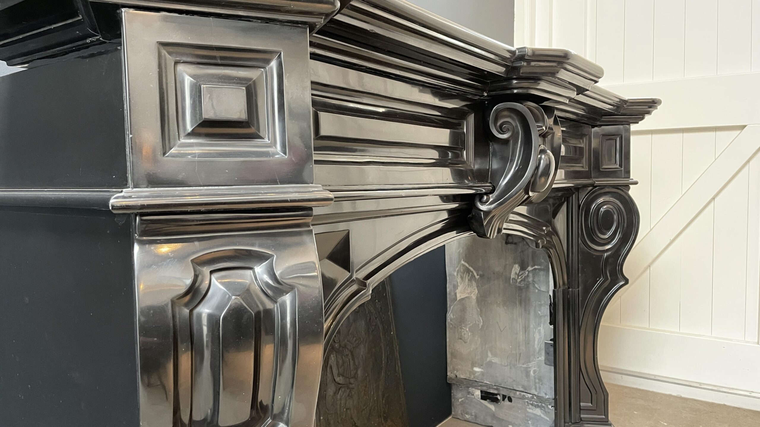 Beautiful Louis XVI Noir de Mazy Antique Circulation Fireplace - Image 15