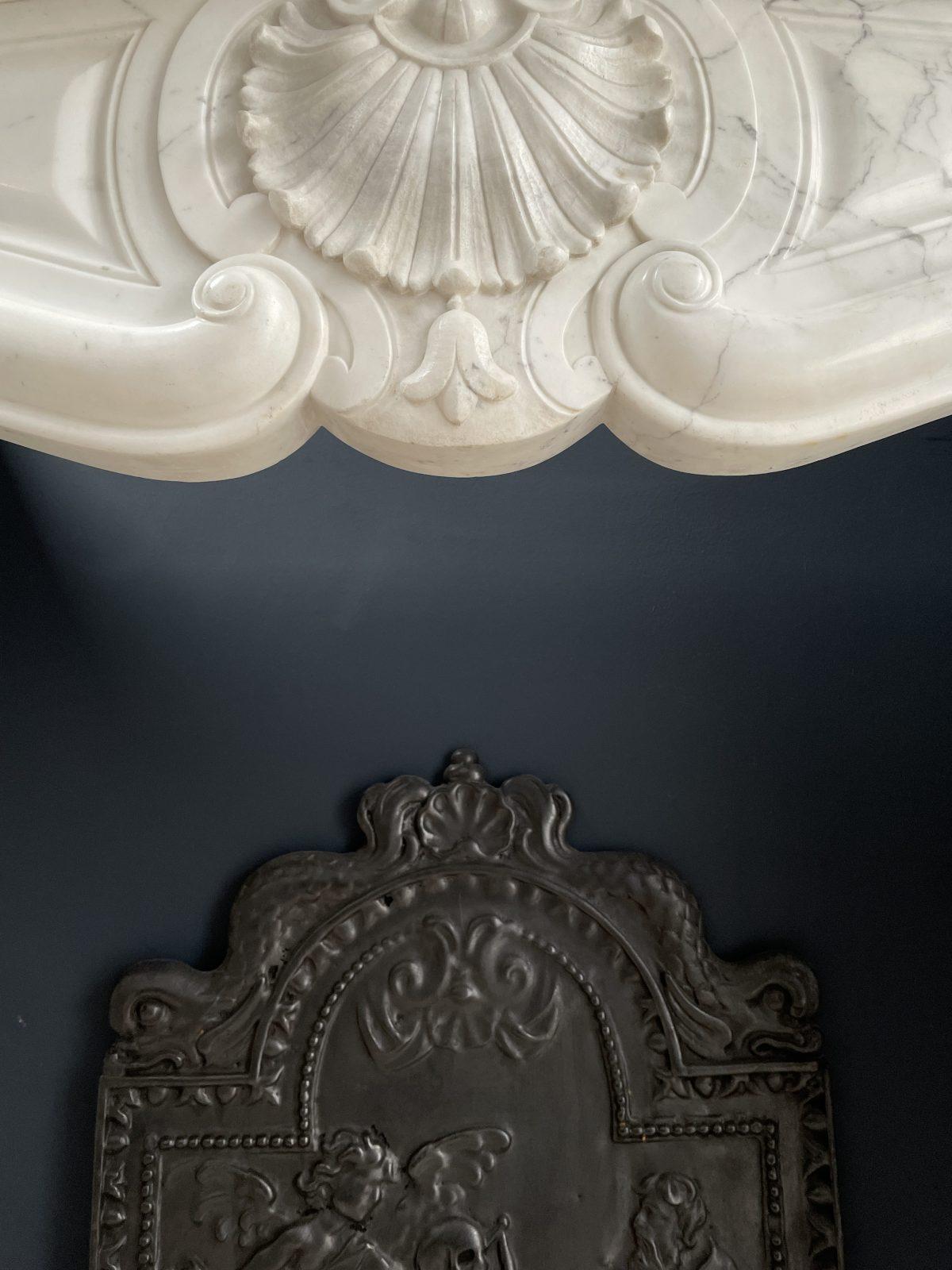 Luxury French Antique Arabescato Marble Circular Fireplace - Image 4