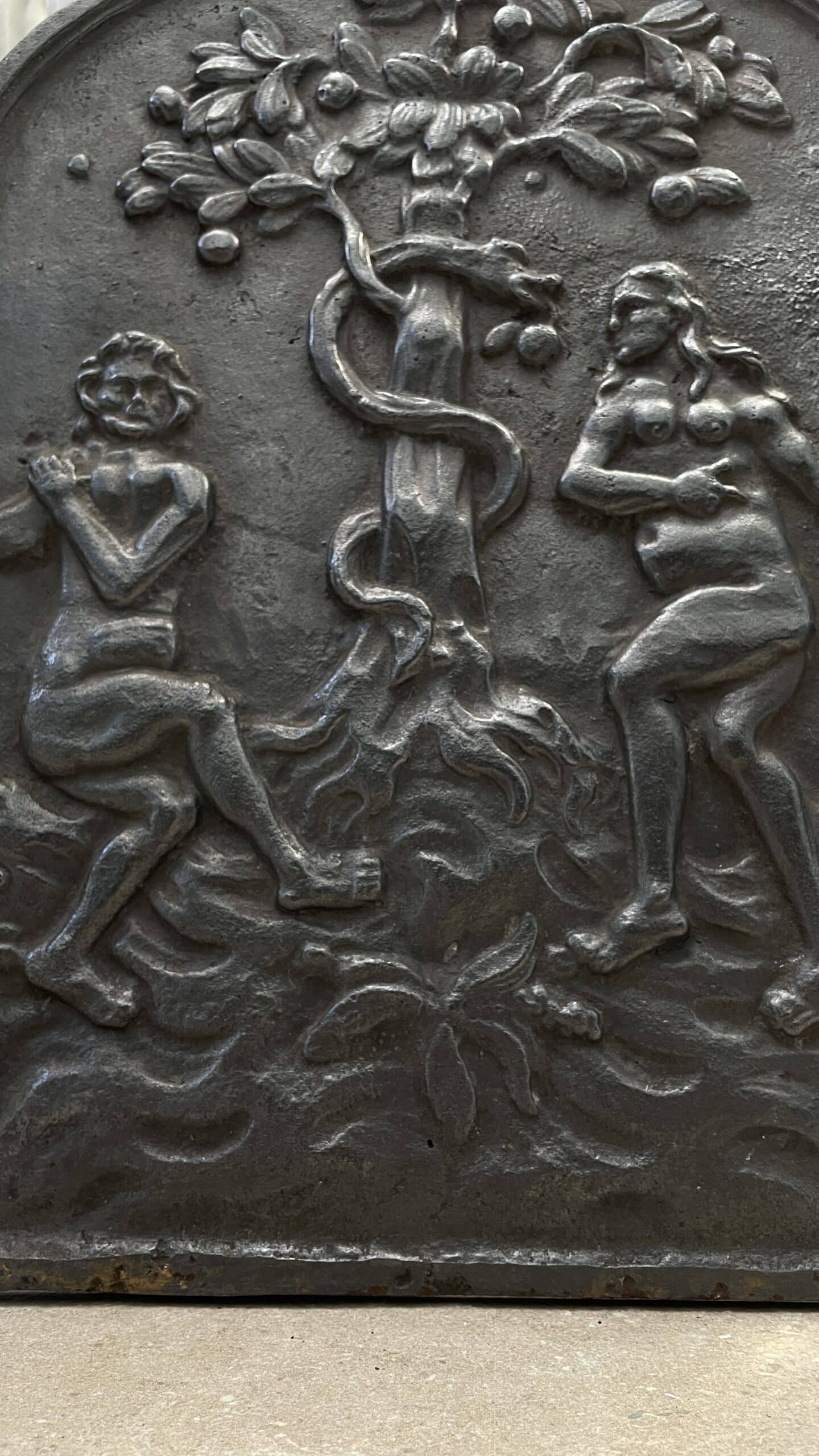 Antieke haardplaat Adam and Eve