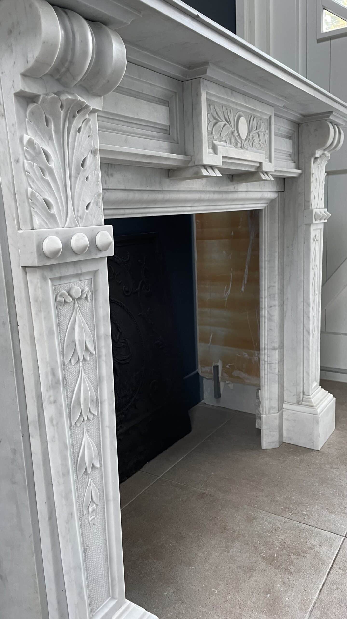 Witte schouw Carrara marmer