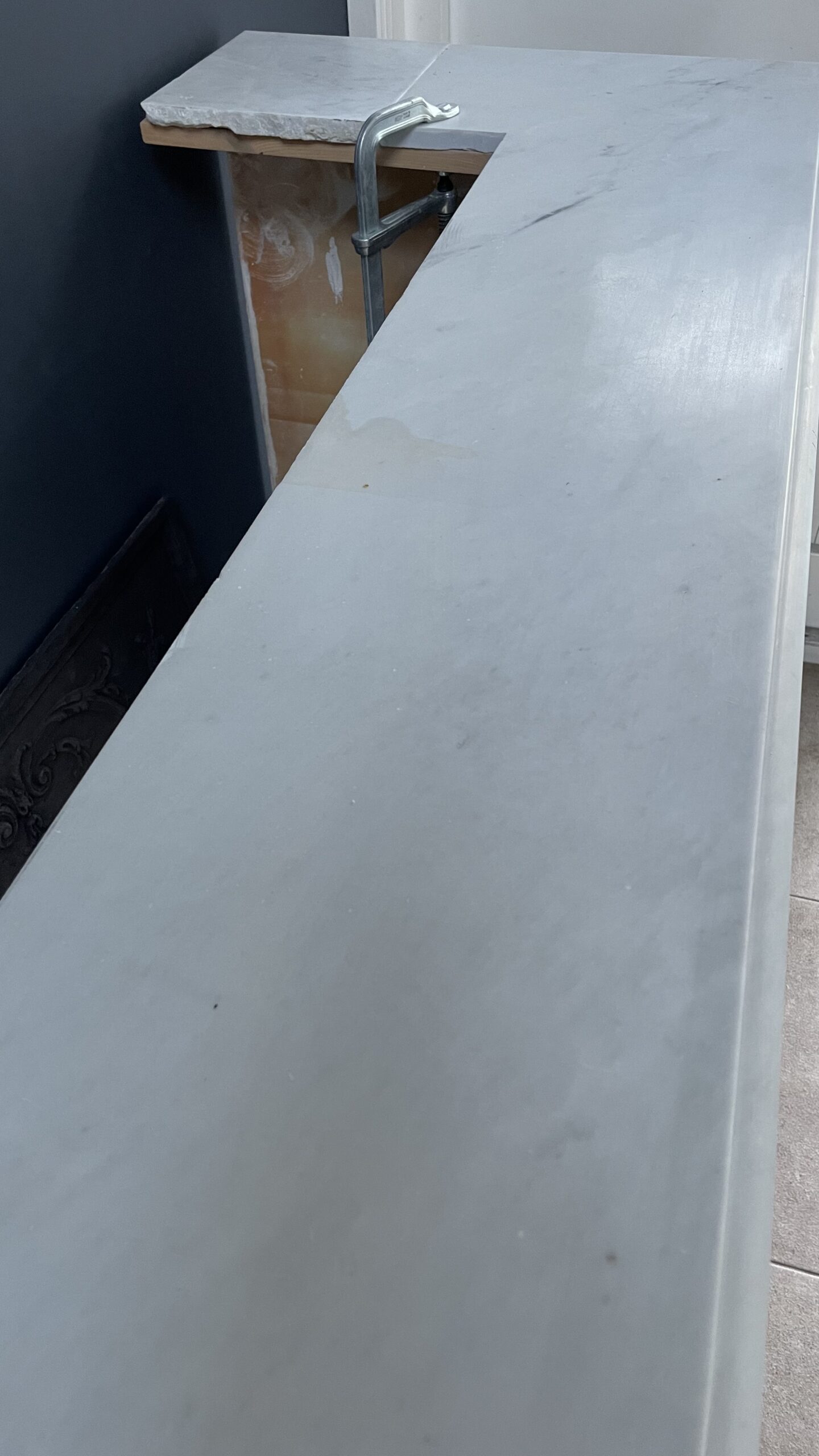 Witte schouw Carrara marmer