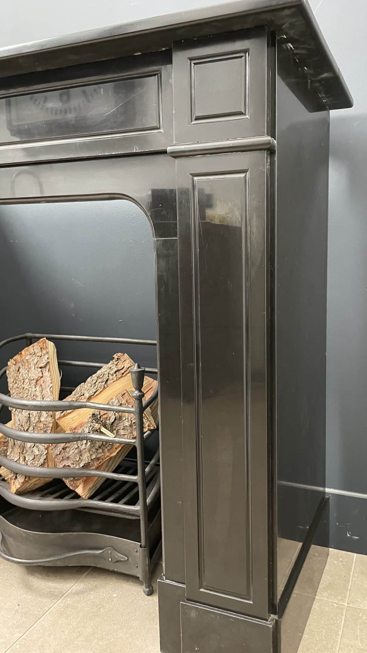 Antieke Omloop schouw zwart marmer