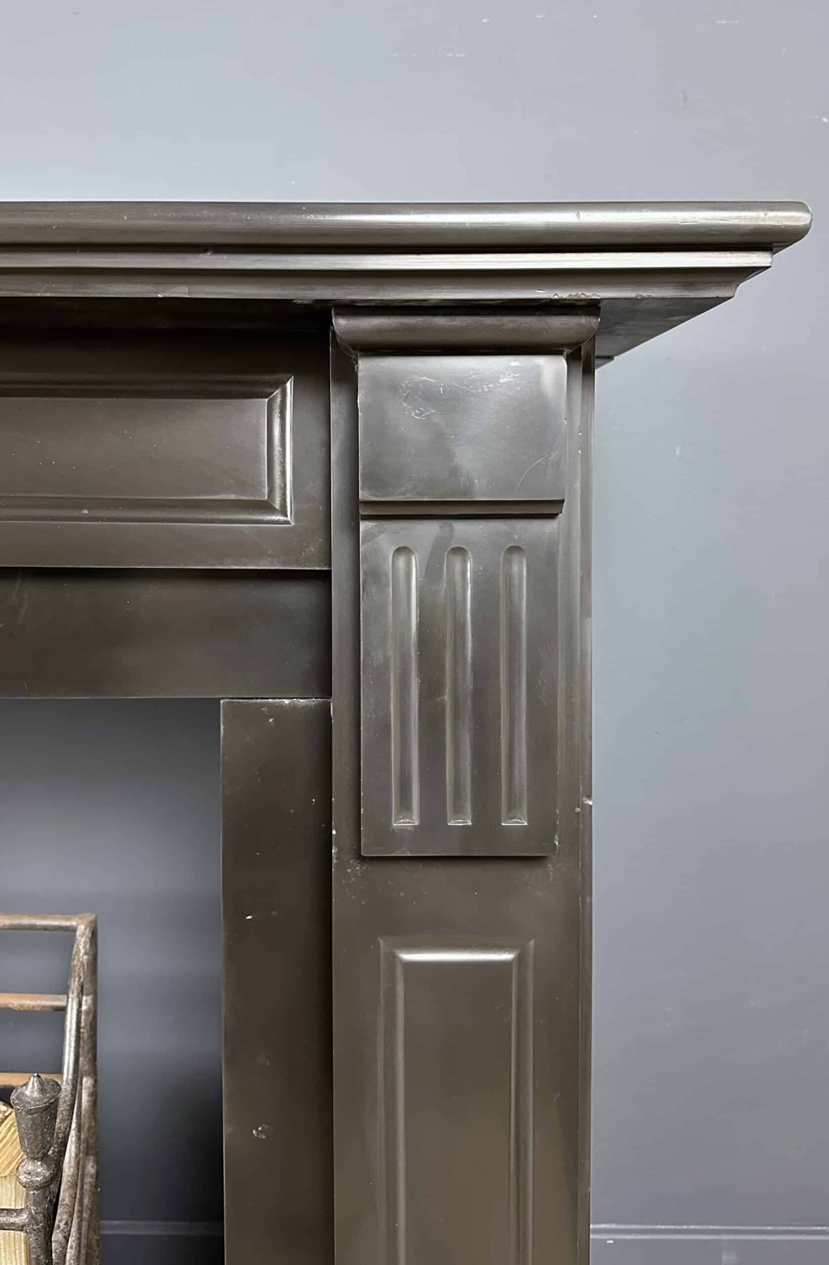 "Antieke Zwarte Omloopschouw - Noir de Mazy Marmarmer: Tijdloze elegantie voor uw interieur."