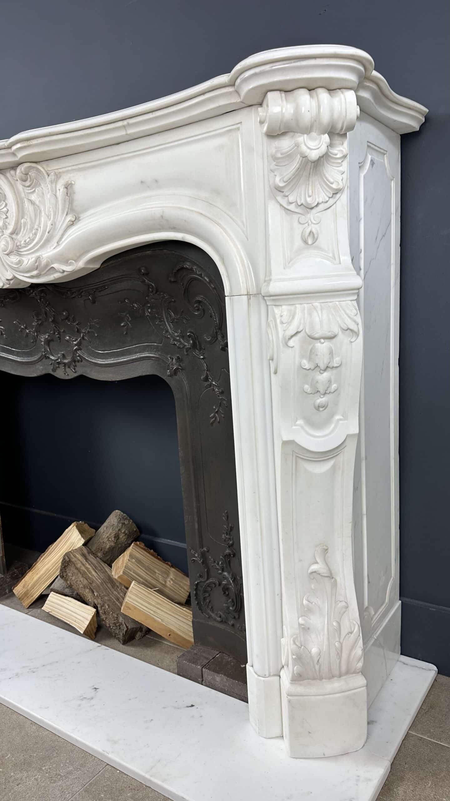 Antieke Franse Schelpschouw met inzet