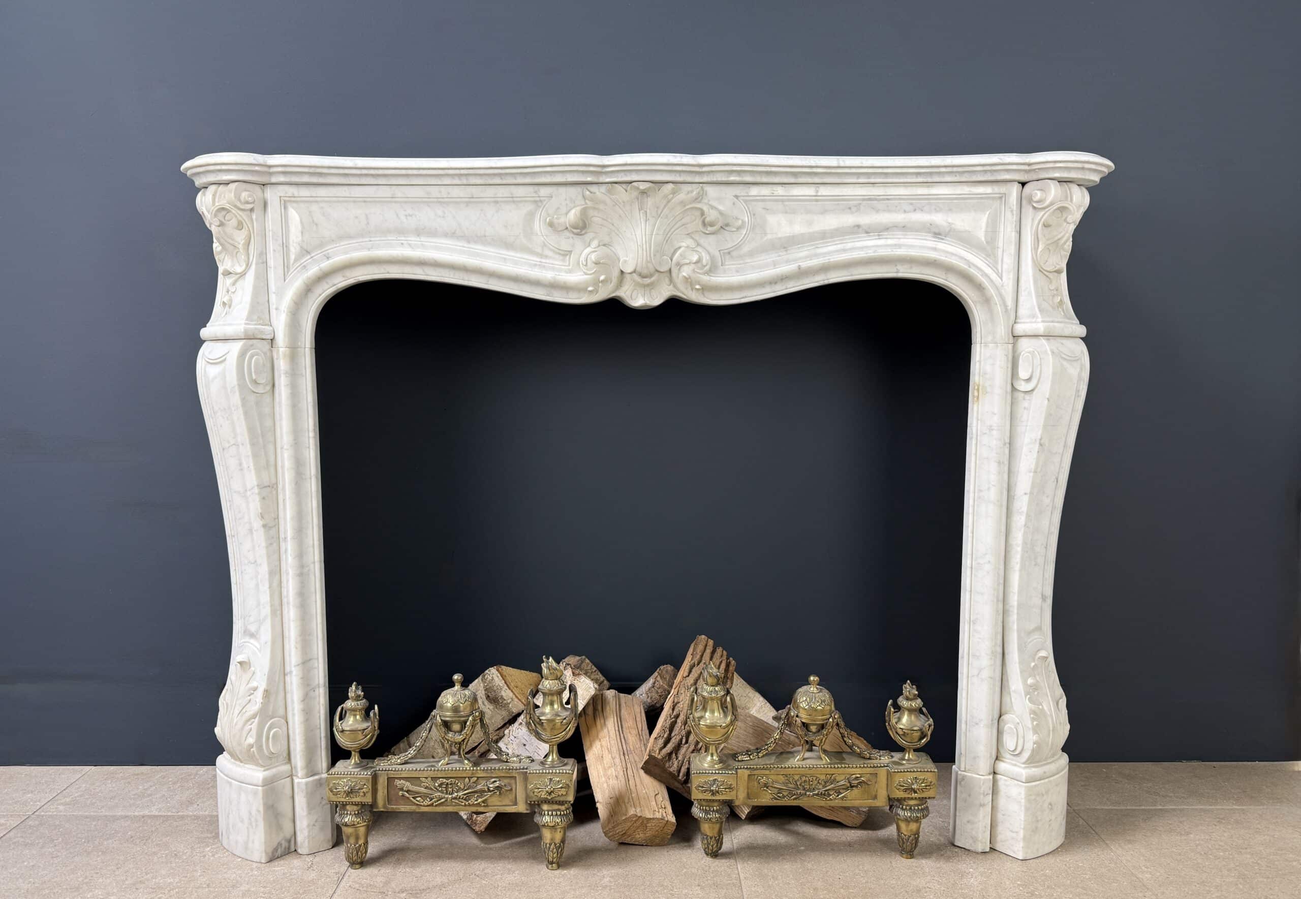 Antieke Franse Witte Marmeren Front Schouw