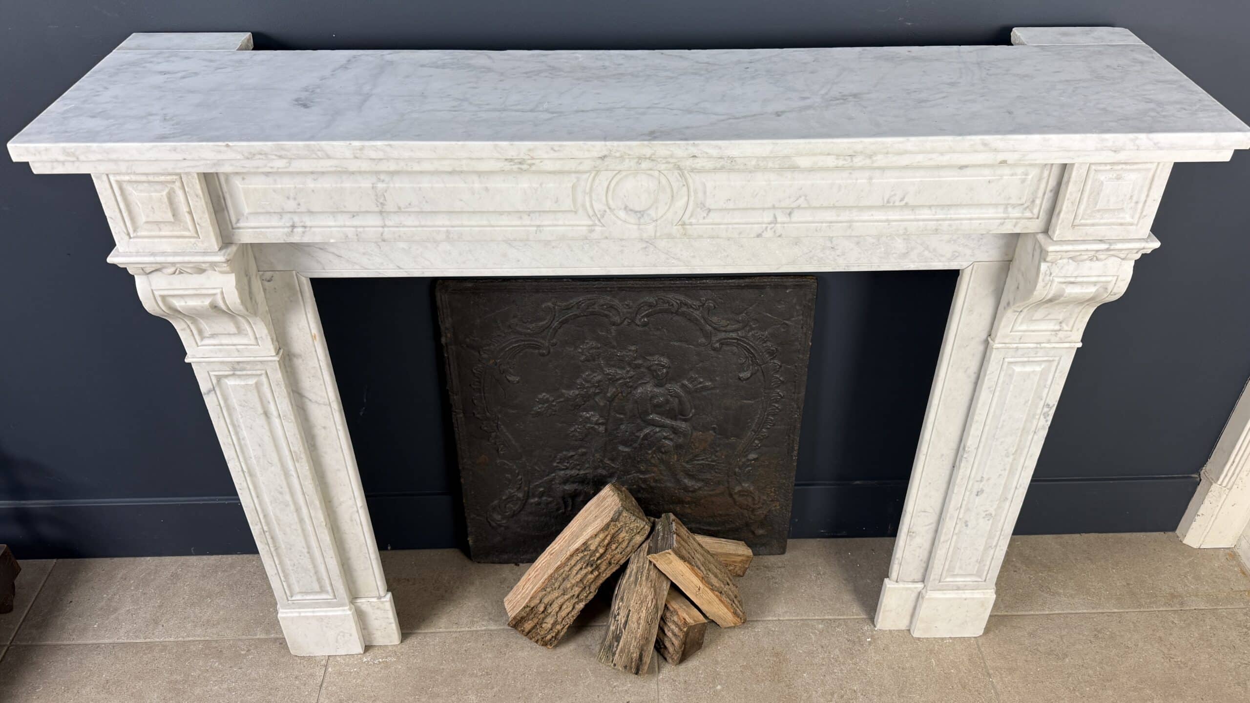 Antieke Schouw Wit Carrara Marmer