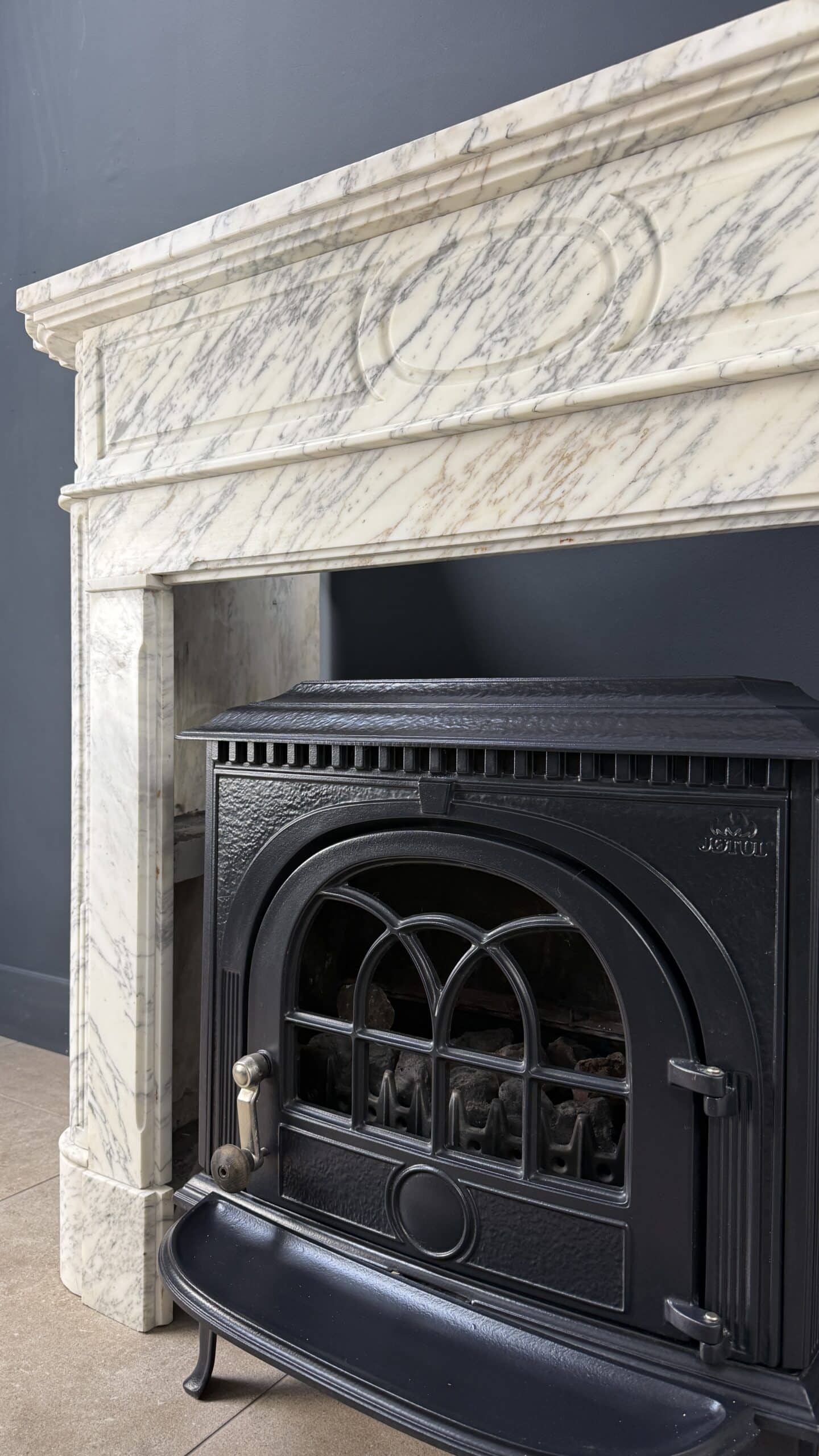 Antieke artdeco schouw mantel wit