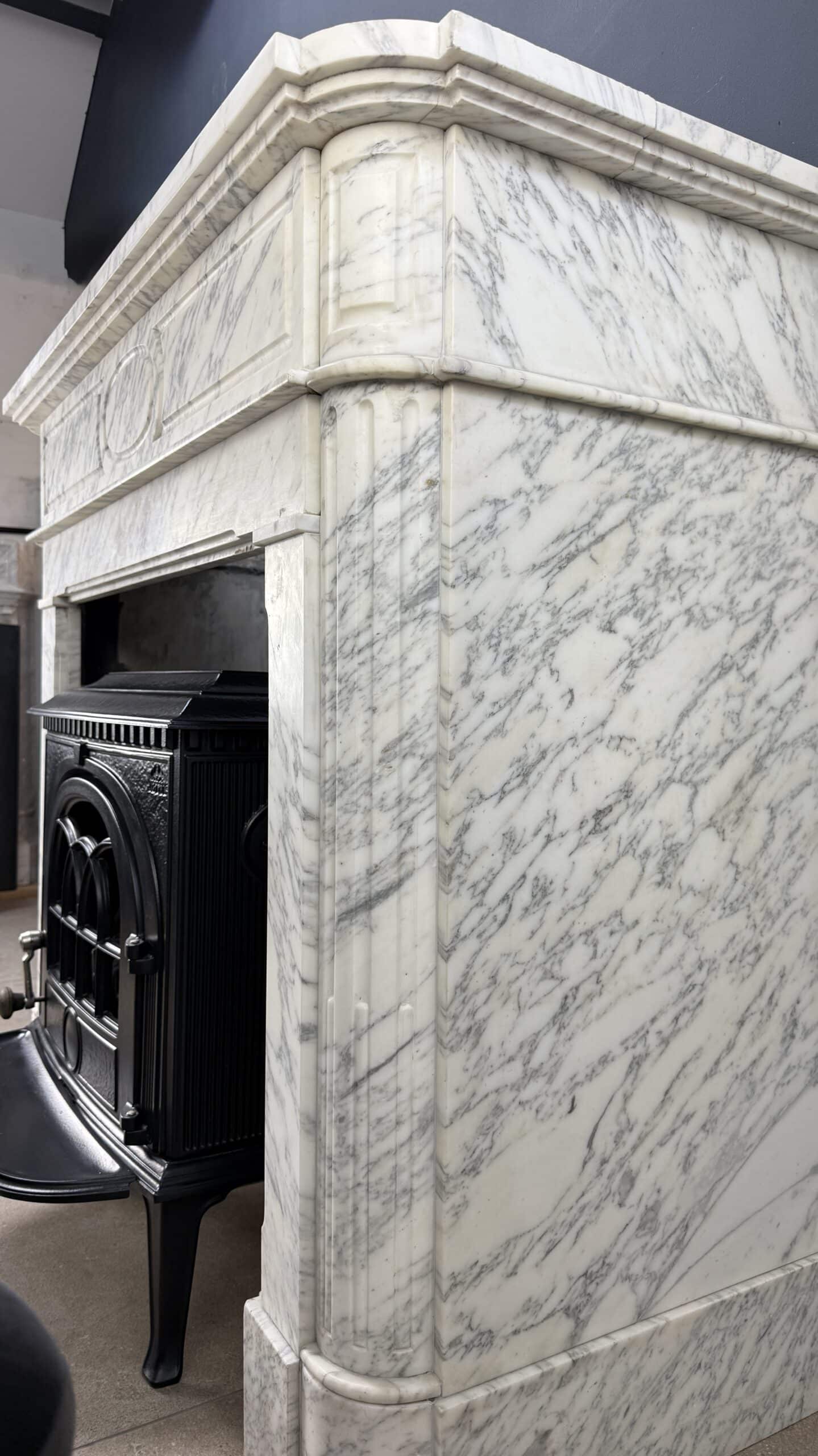 Antieke artdeco schouw mantel wit