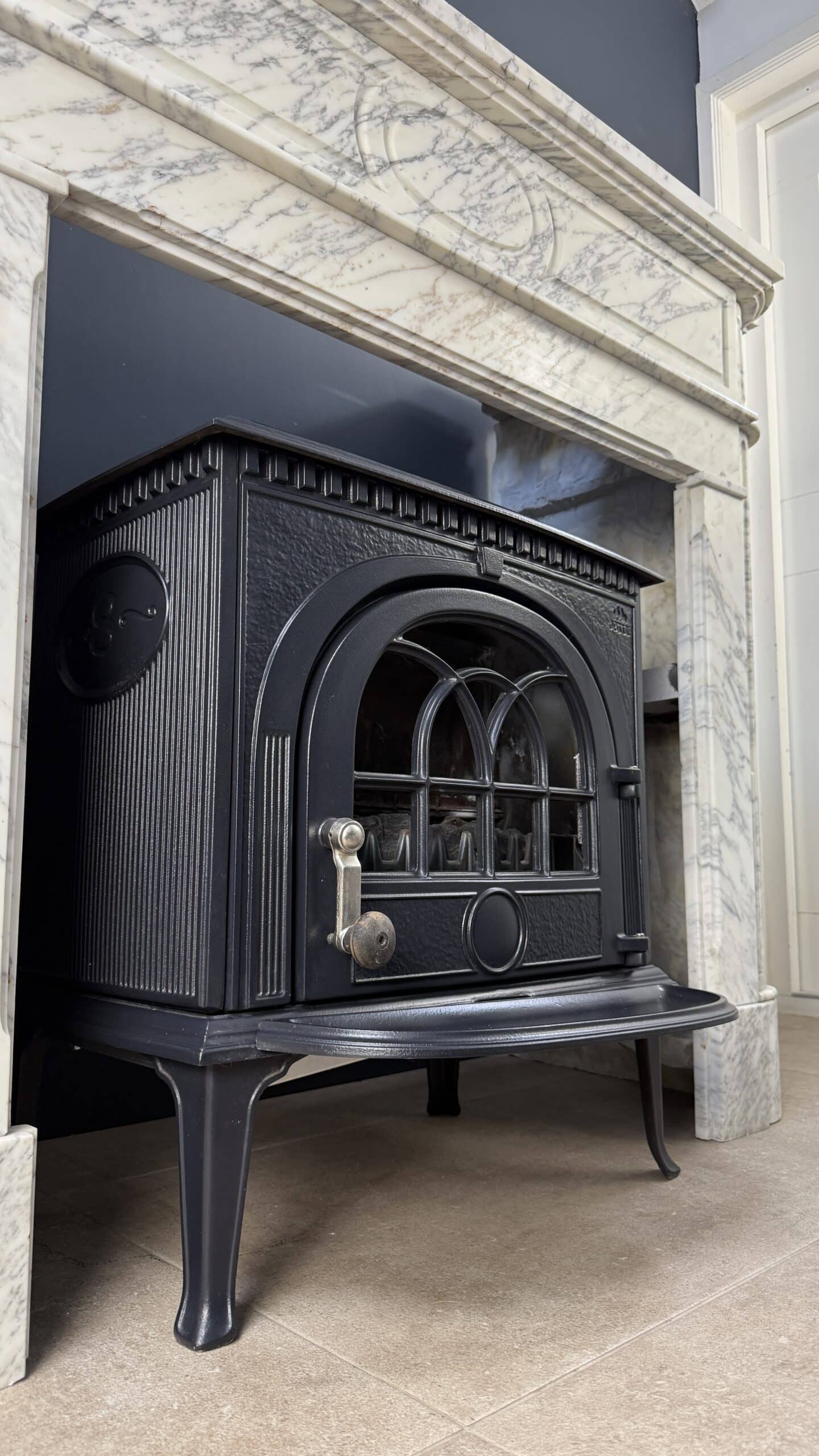 Antieke artdeco schouw mantel wit