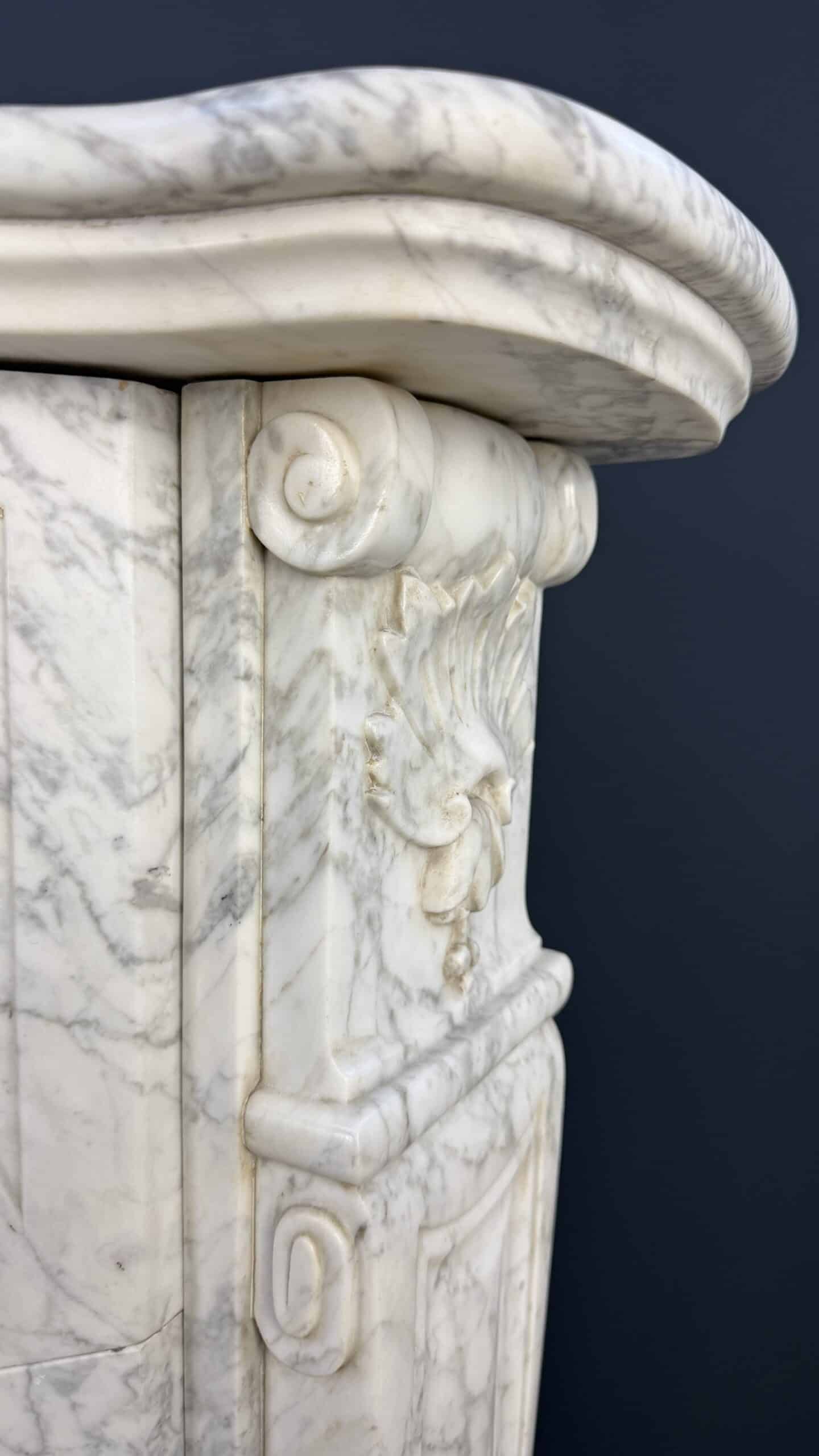 Elegante Antieke Hoge Omloopschouw Carrara Marmer