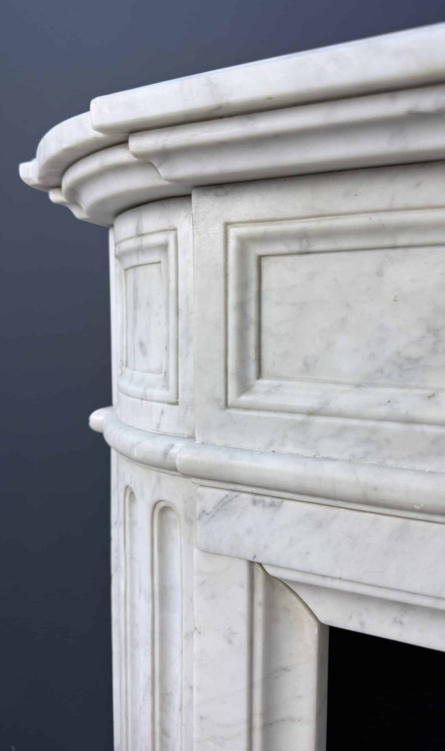 Chique Franse Antieke Frontschouw Ronde Consoles